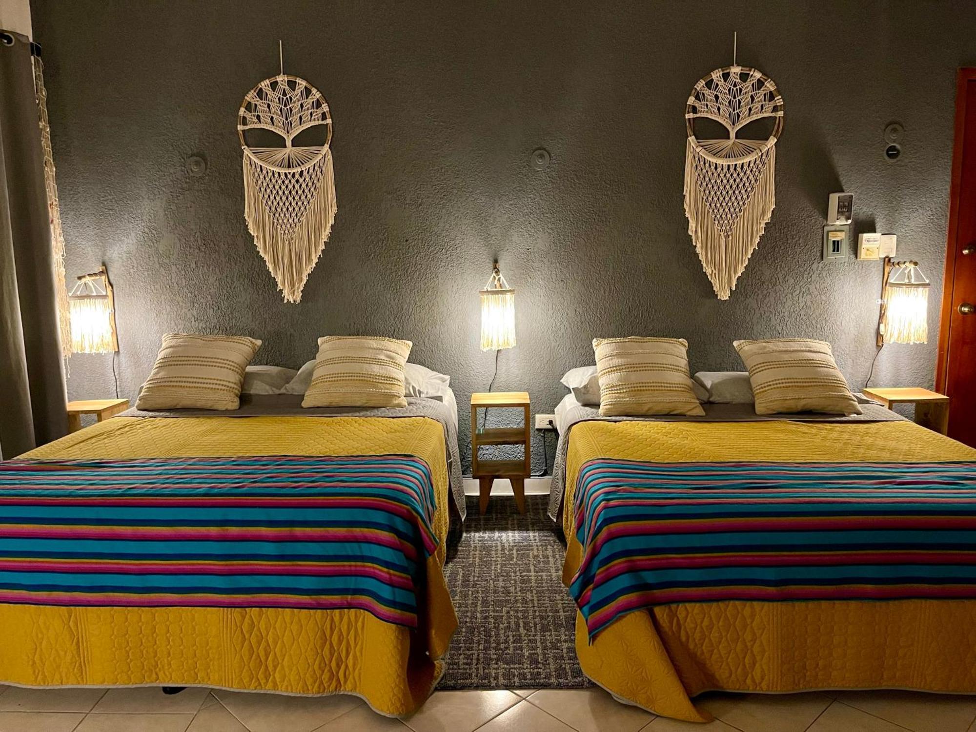 Itze Hostel Boutique - Progreso Прогресо Экстерьер фото